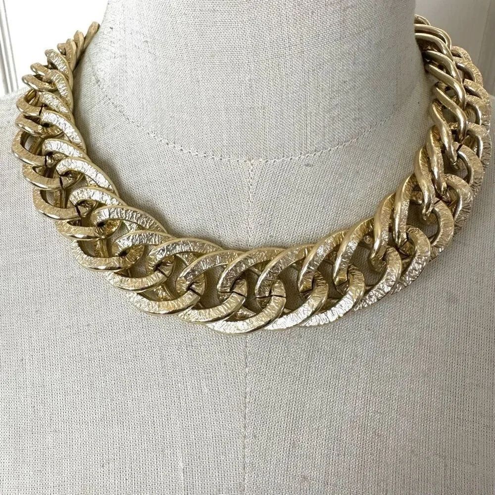 Gold tone link necklace
